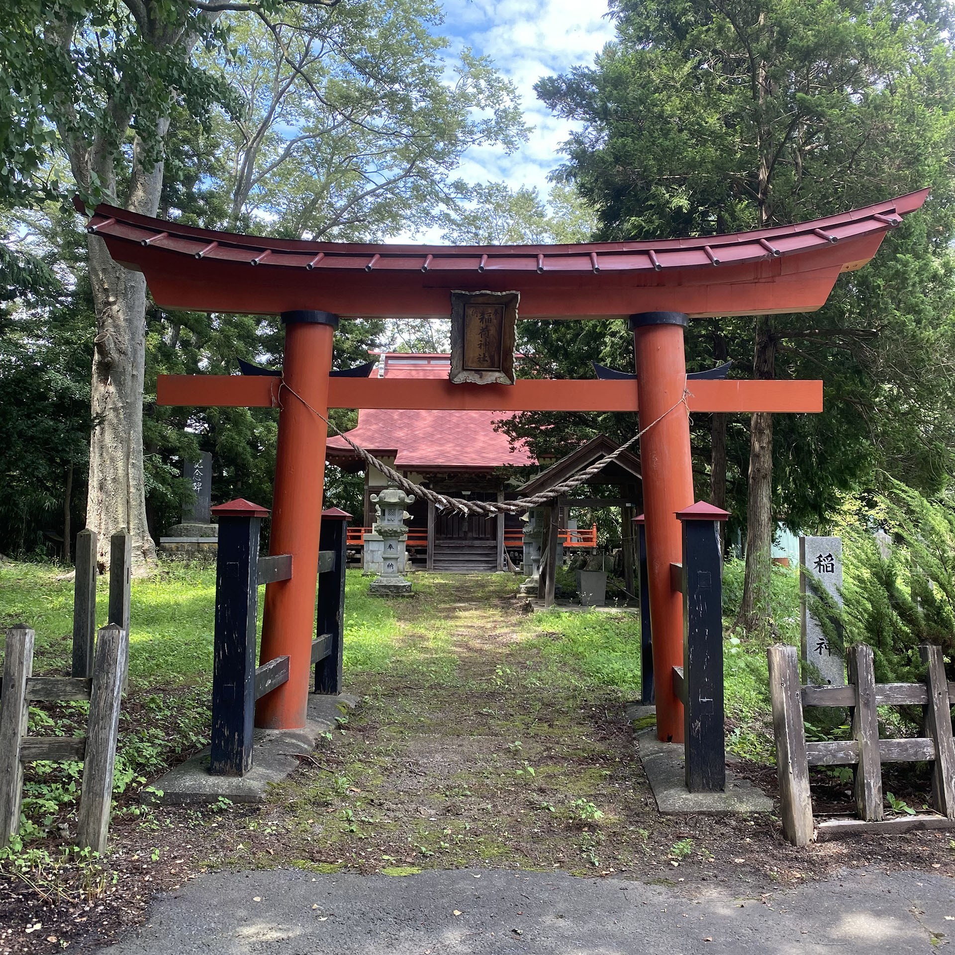 稲荷神社(南部町森越)